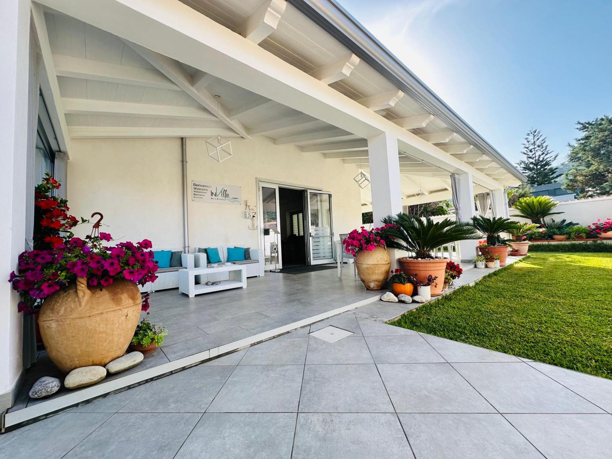 Invilla Bed&Breakfast - Quality Rooms Санта Мария ди Кастелабате Екстериор снимка