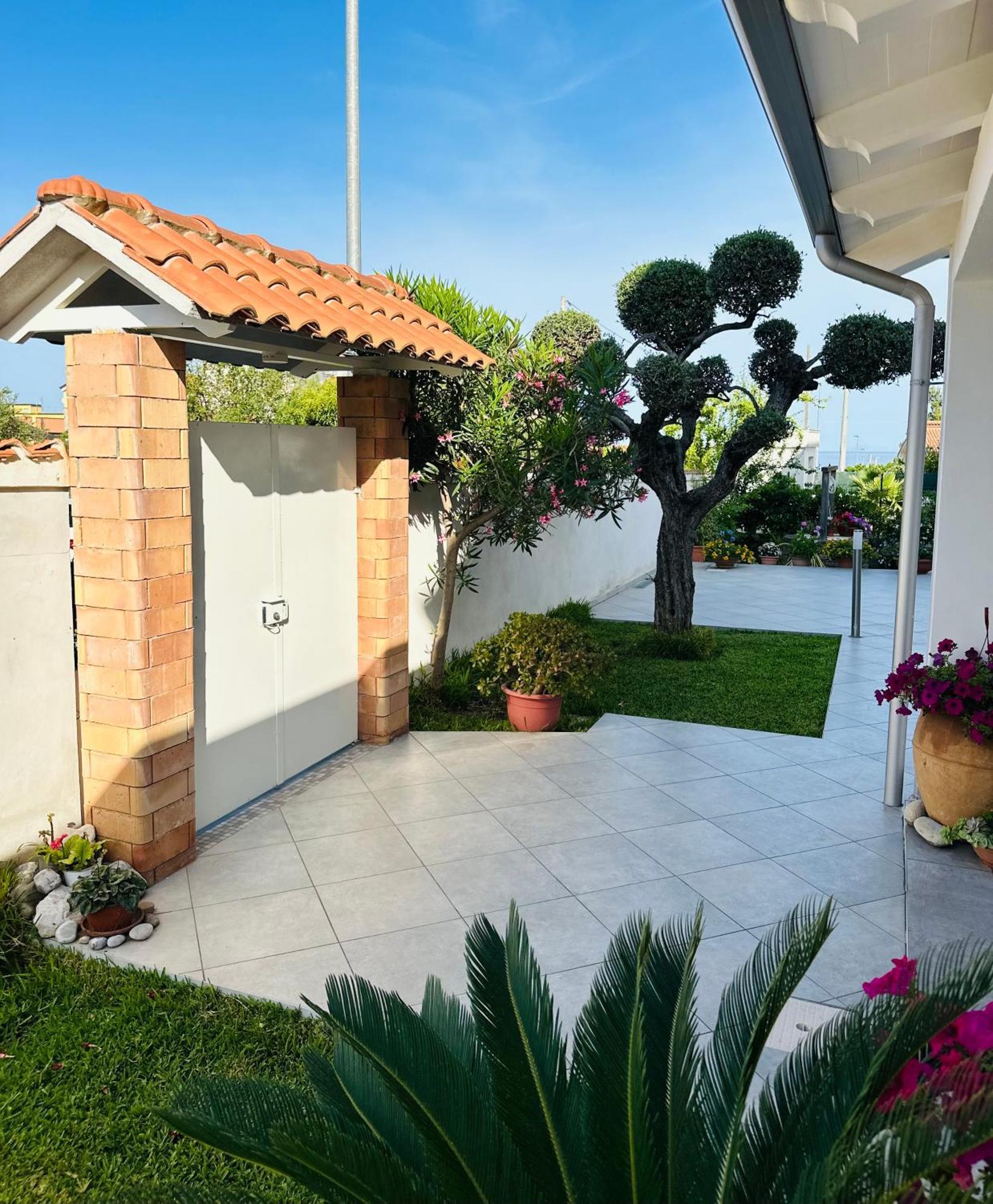 Invilla Bed&Breakfast - Quality Rooms Санта Мария ди Кастелабате Екстериор снимка