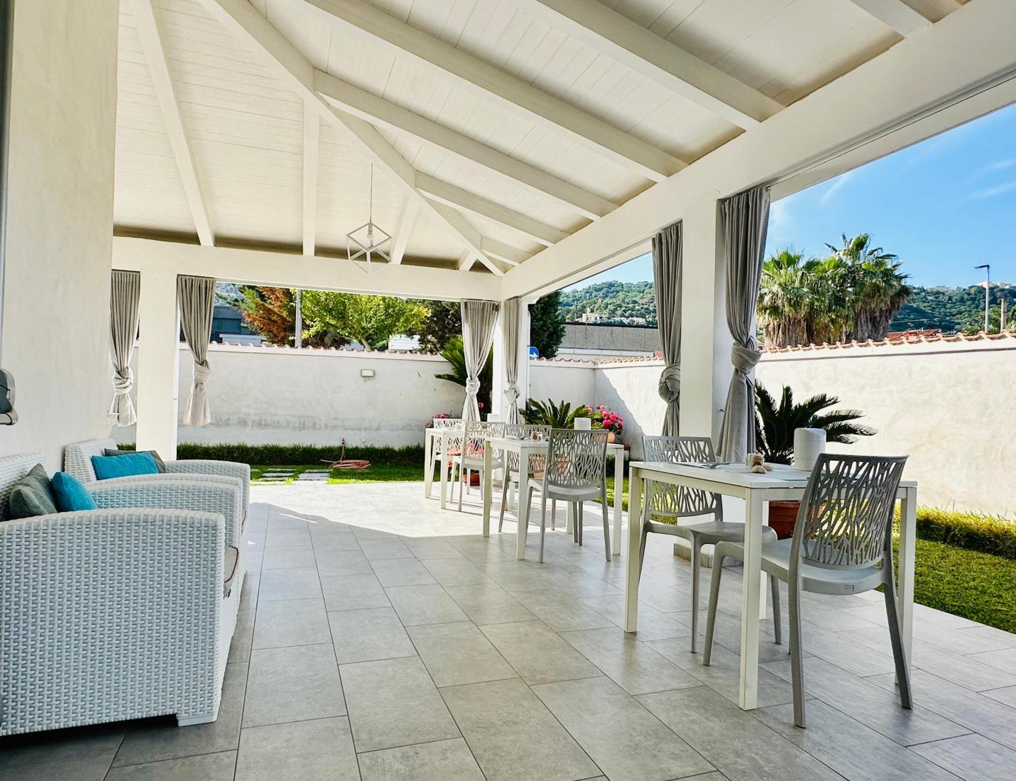 Invilla Bed&Breakfast - Quality Rooms Санта Мария ди Кастелабате Екстериор снимка